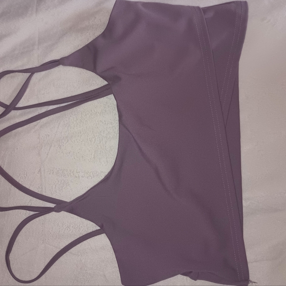 Women's Activewear - Picture 3 of 4